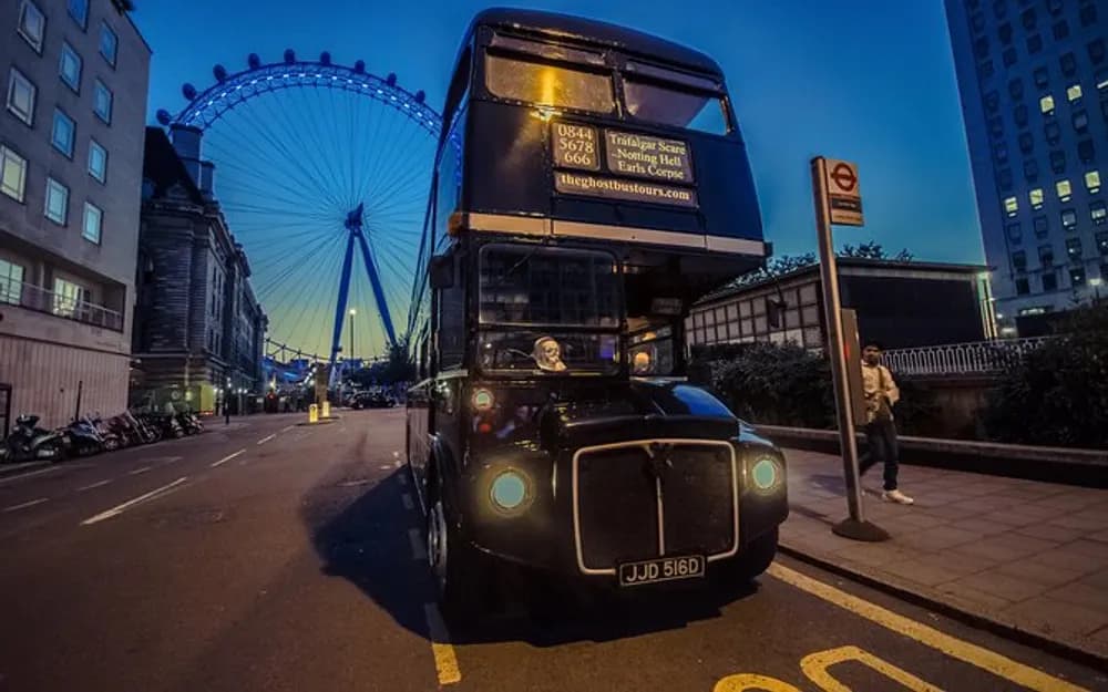 London Horror Ghost Tour on a Bus