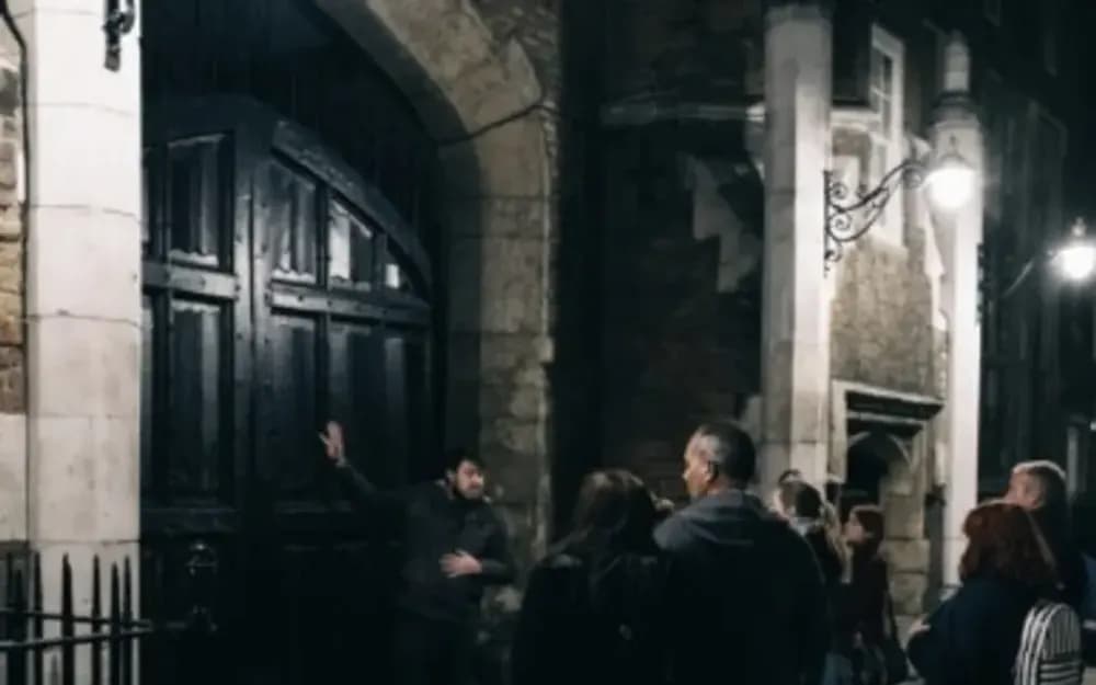 London Ghost Tour Including Thames River Boat Ride