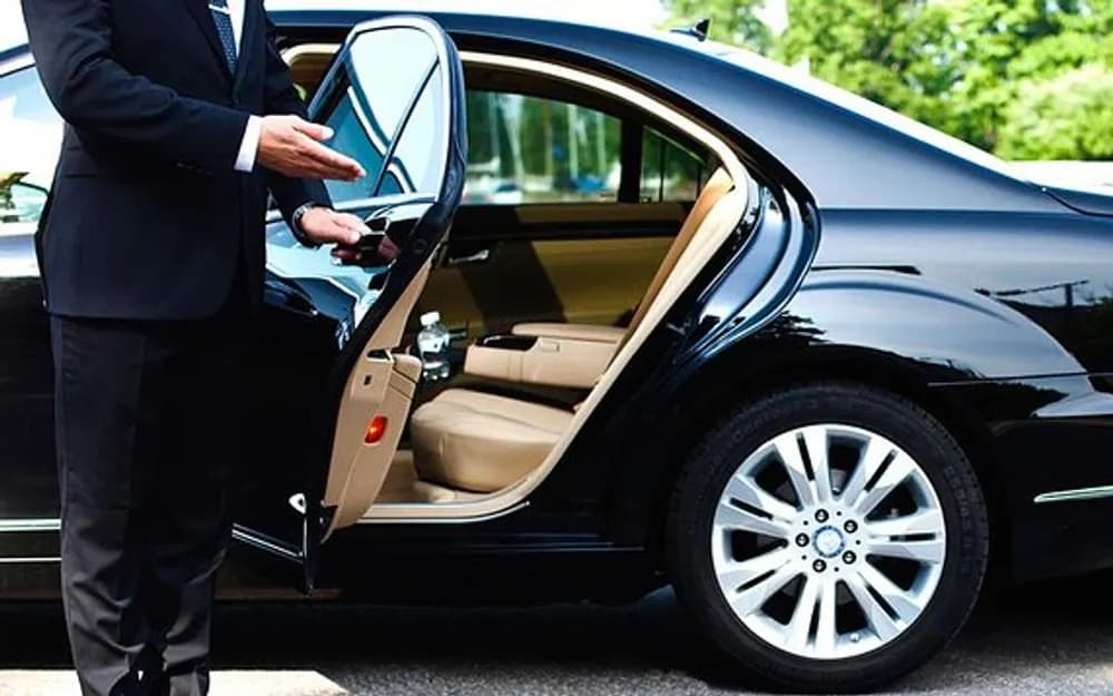 Private Airport Transfer To or From Dubai Airport