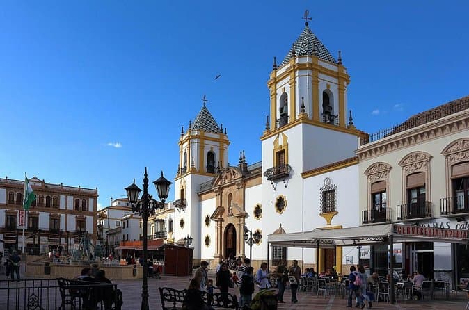 Andalucia, Toledo and Caceres 6 Day-Trip from Madrid