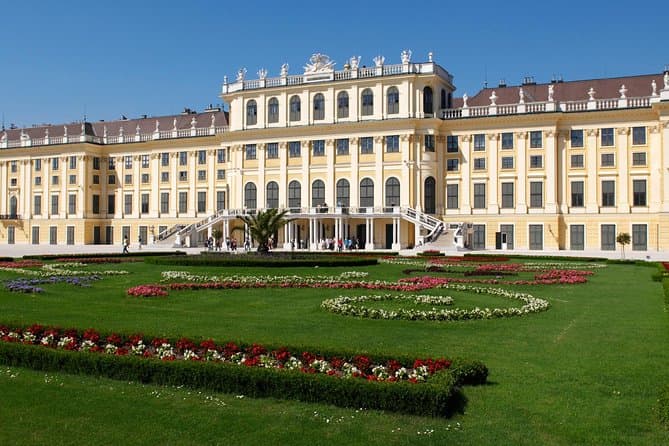 Vienna Private Tour by Car