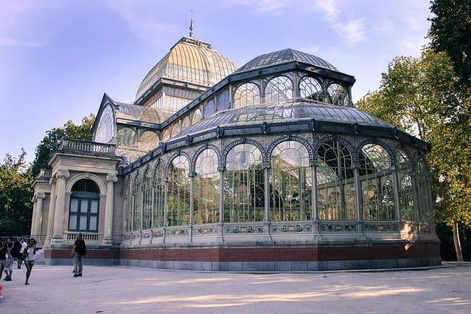 Madrid Retiro Park Tour and Tapas Tasting