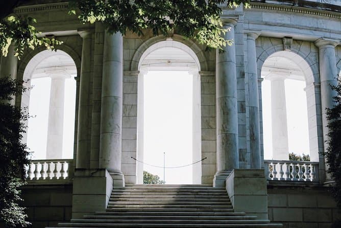 Arlington National Cemetery Tour for Small Groups