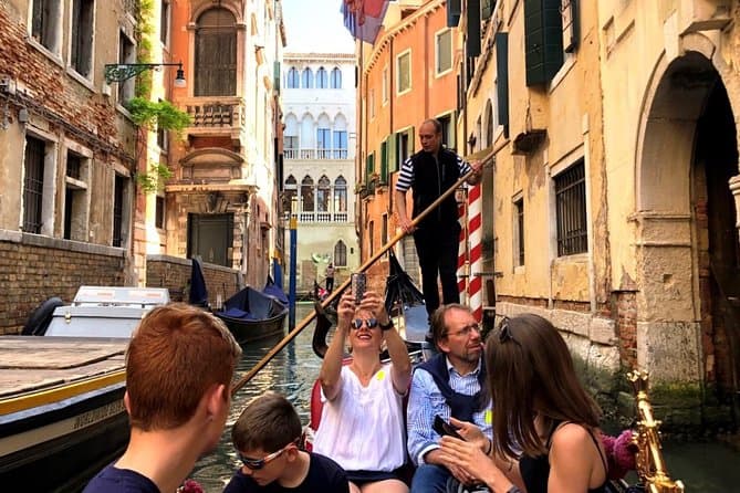 Venice Morning Tour with Gondola Ride