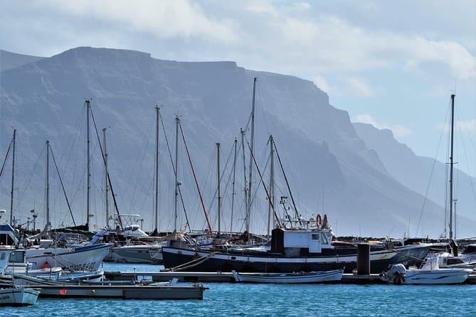 Isla de Lobos and Lanzarote Private Day Trip from Fuerteventura