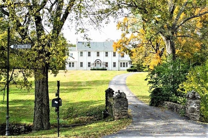 Nashville Celebrity Homes Bus Tour