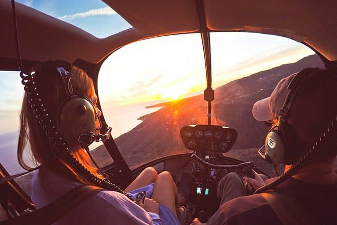 Los Angeles Hollywood and Beaches 50 Minutes Helicopter Tour