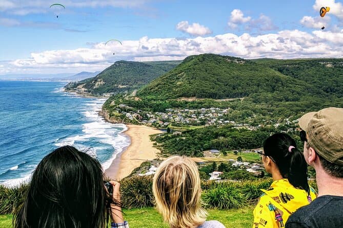 Wildlife, Waterfalls and Wine Day Trip from Sydney