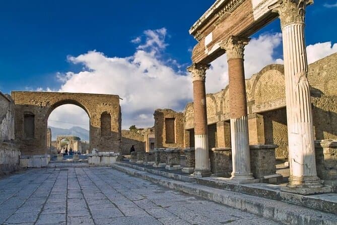 Pompeii, Herculaneum and Vesuvius Day Trip from Naples