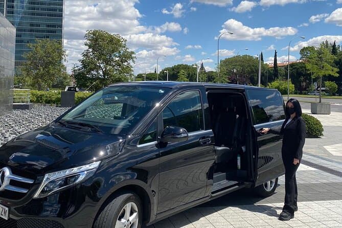 Madrid Private Transfer from Airport to Hotel