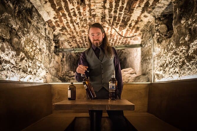 Edinburgh Old Town Whisky Tour