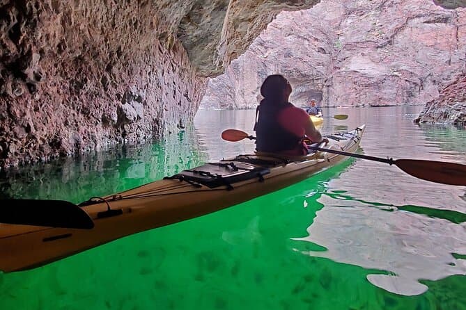 Kayak Trip to Emerald Cave from Las Vegas with Lunch