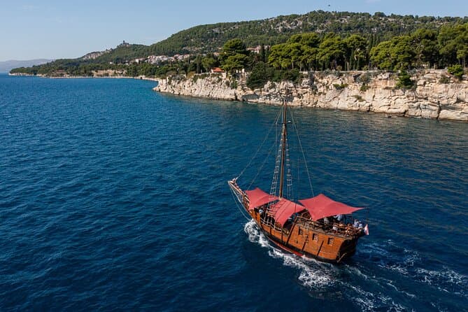 Split Pirate Ship Tour