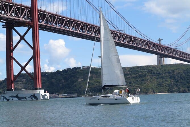 Lisbon Yacht Tour