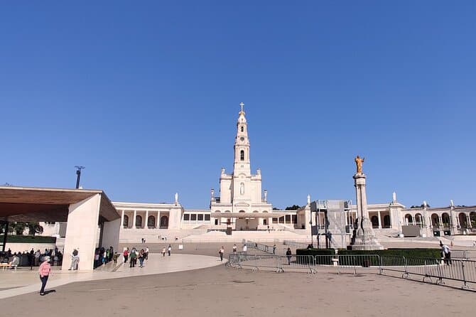 Fatima, Nazare, Obidos and Batalha Private Day Trip from Lisbon