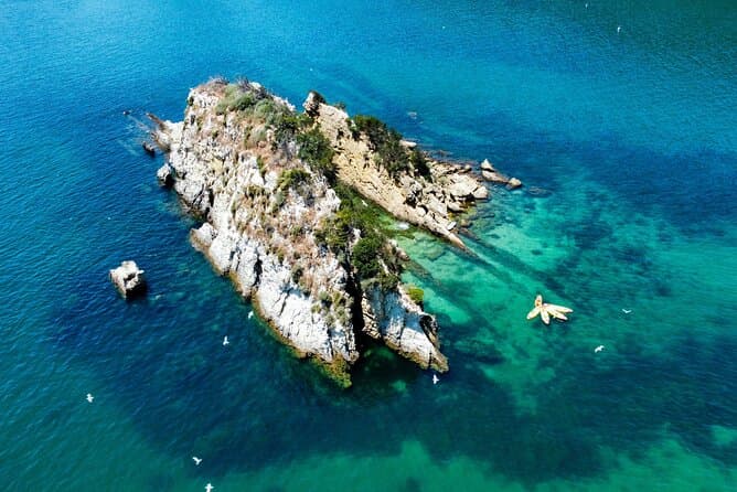 Arrabida and Sesimbra Day Trip from Lisbon with Kayak Tour