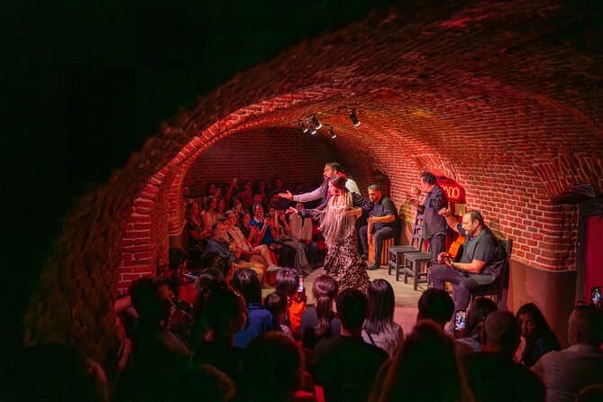 Flamenco Show in Essential Madrid