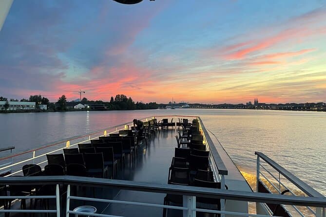 Bordeaux River Cruise with Glass of Wine and Canelé