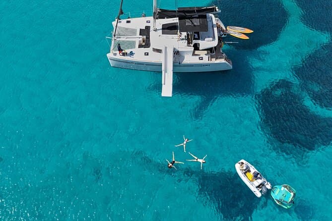 Dia Island Catamaran Cruise from Heraklion