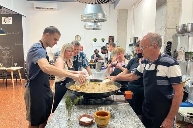 Valencia Seafood Paella Cooking Class and Market Visit