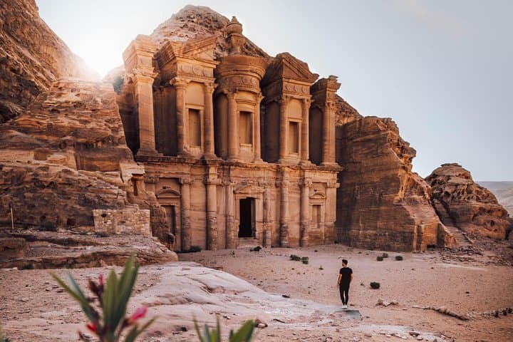 Petra, Wadi Rum and Dead Sea 3-Day Trip from Amman