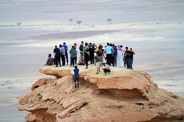 Edge of the World Day Trip from Riyadh with Camel Ride and Bat Cave