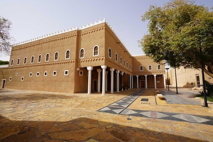 Riyadh Souq Al Zal, Al Masmak Fortress and Murabba Palace Tour
