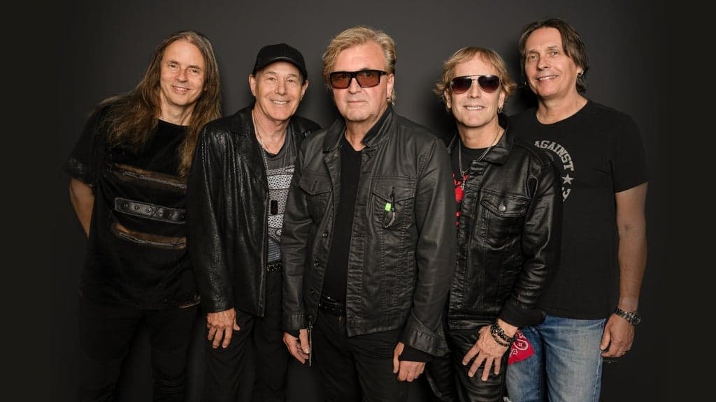 Honeymoon Suite at Hard Rock Casino Ottawa