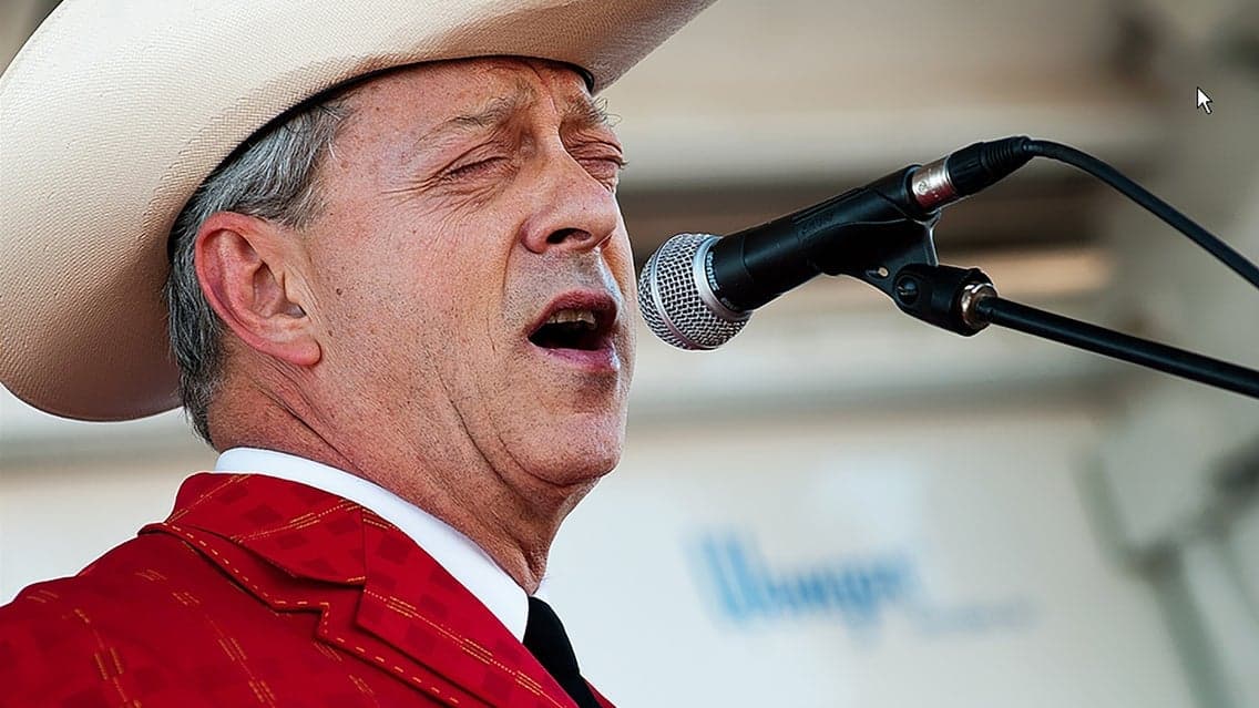 Junior Brown at Tannahill's Music Hall & Lounge