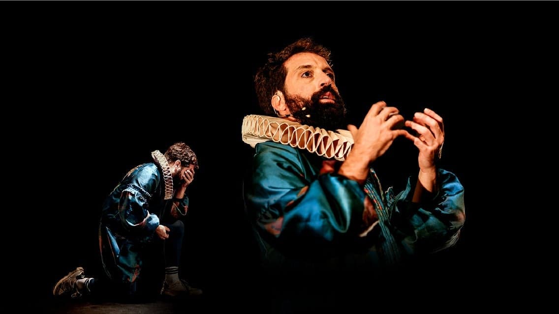 Gregório Duvivier em O Céu da Língua at L'Olympia