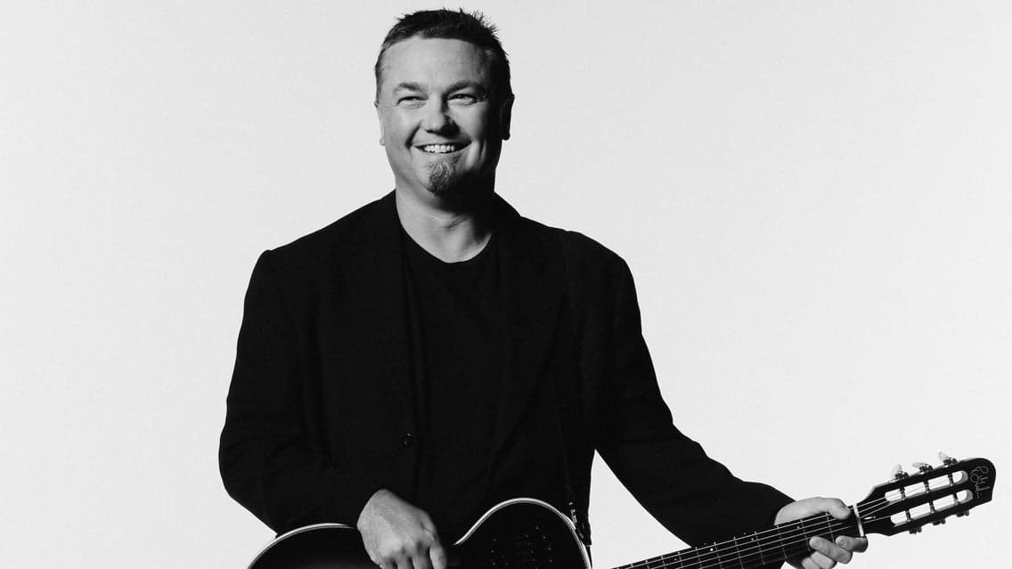 Edwin McCain + Five for Fighting at Graceland Soundstage