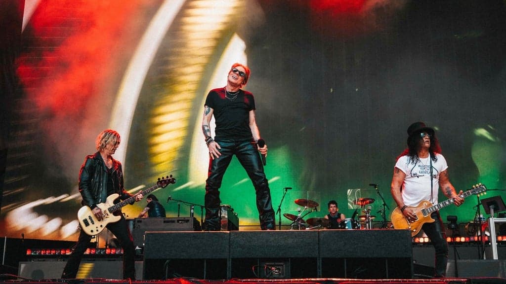 Guns N' Roses at Carter Finley Stadium