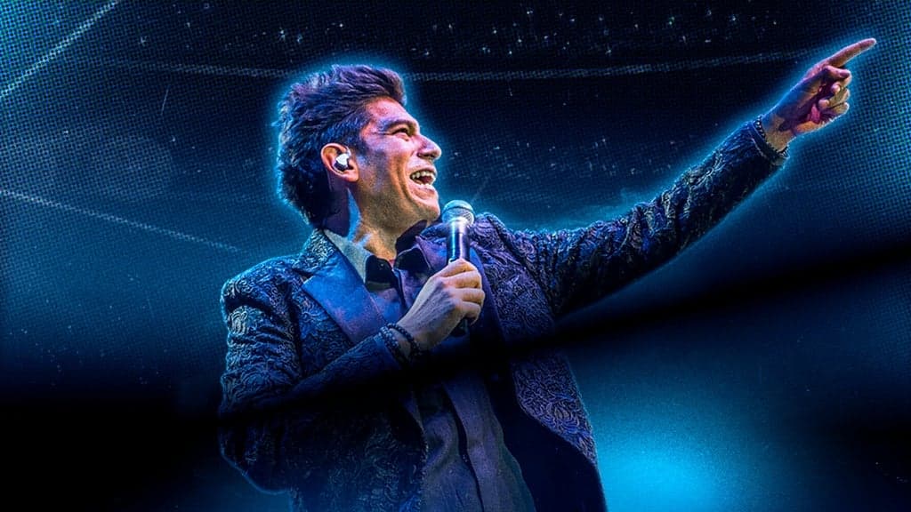 Elías Medina at Arena Theatre