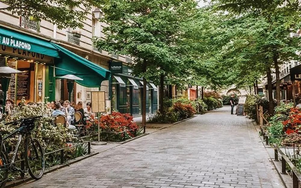 Paris Le Marais and Latin Quarter Guided Tour
