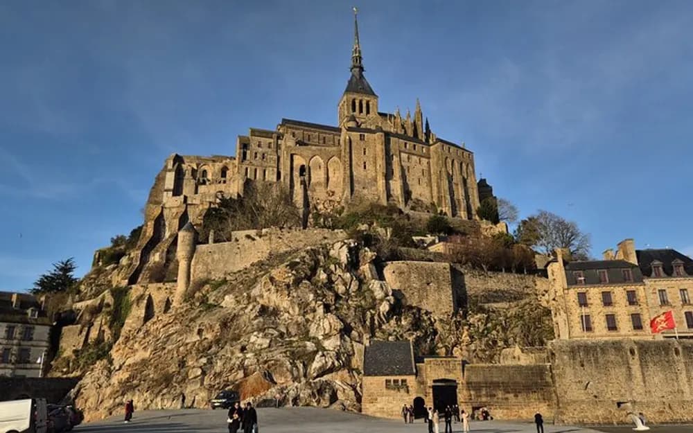 Mont-Saint-Michel Guided Day Trip from Paris
