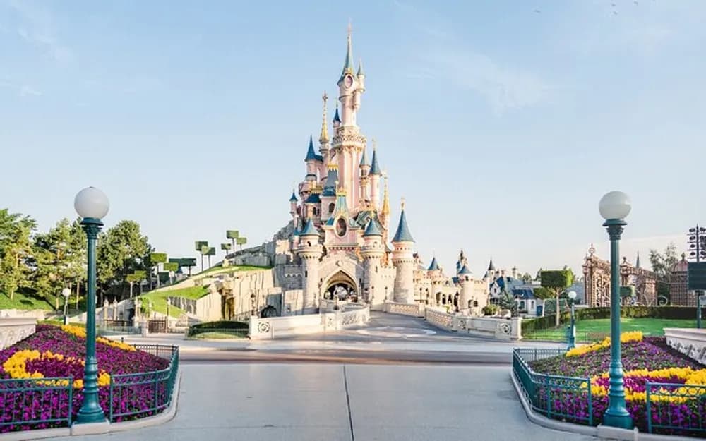 Disneyland Paris Tickets with Train Roundtrip Transfers
