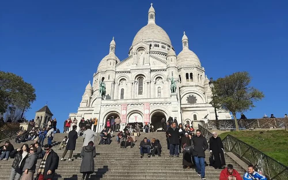 Montmartre and Sacre Coeur Guided Tour