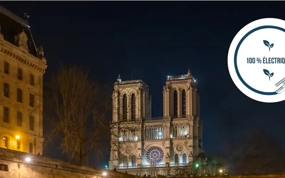 Seine Evening Cruise with Music Onboard
