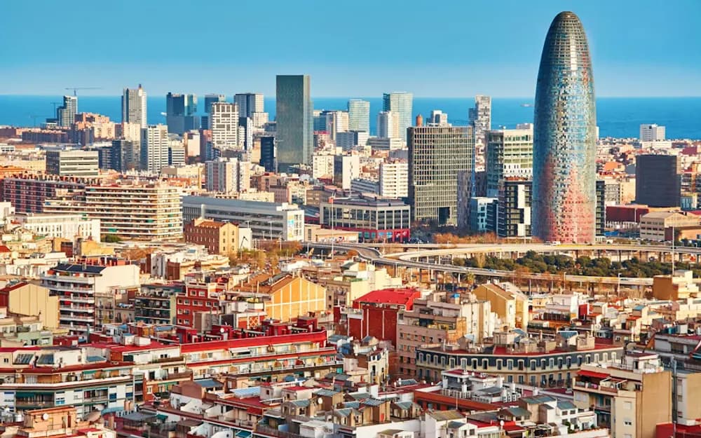Barcelona Card: Public Transport + 40 Attractions