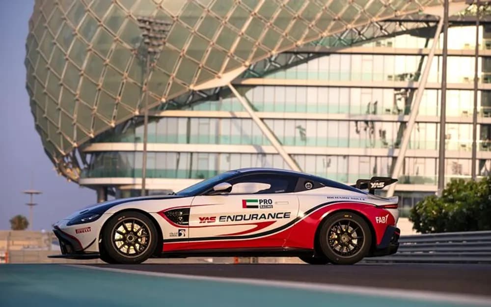 Abu Dhabi Aston Martin GT4 Driving Experience