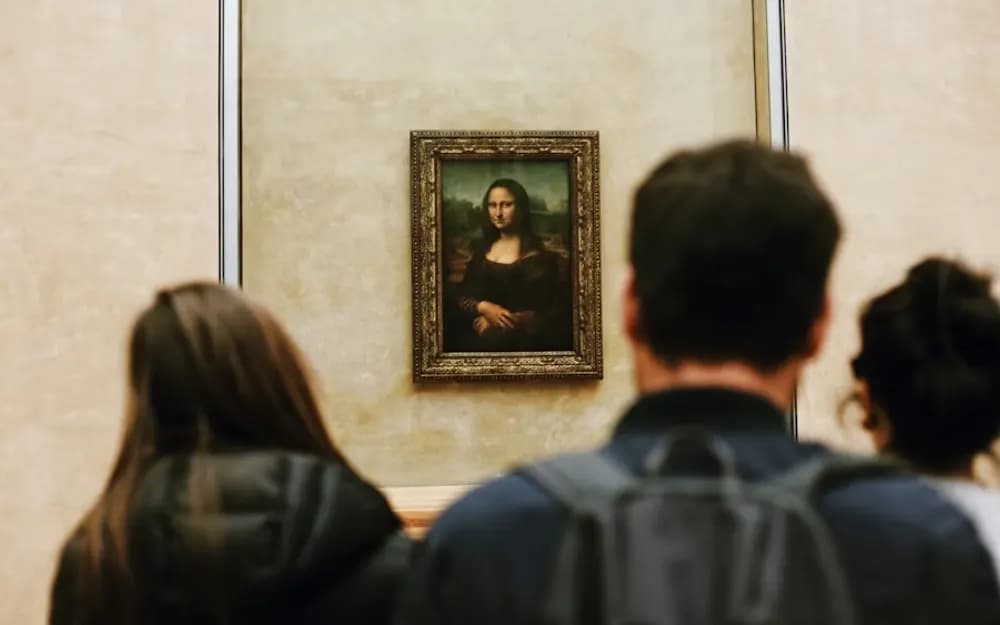 Louvre Museum Private Guided Tour with Priority Access Tickets