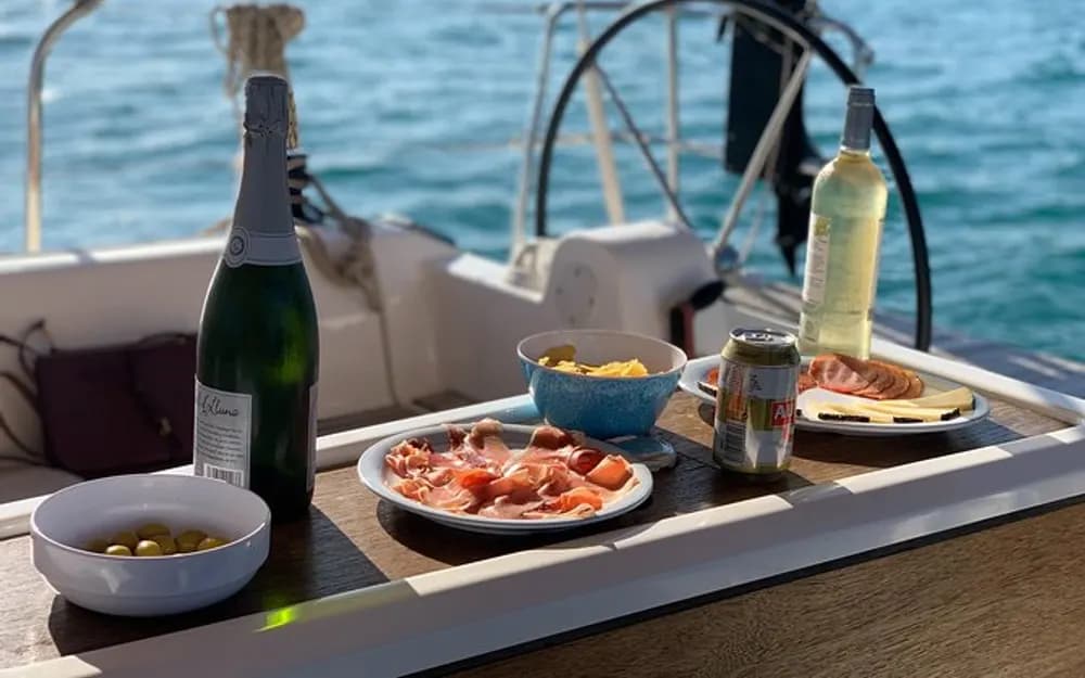 Barcelona Boat Tour with Open Bar