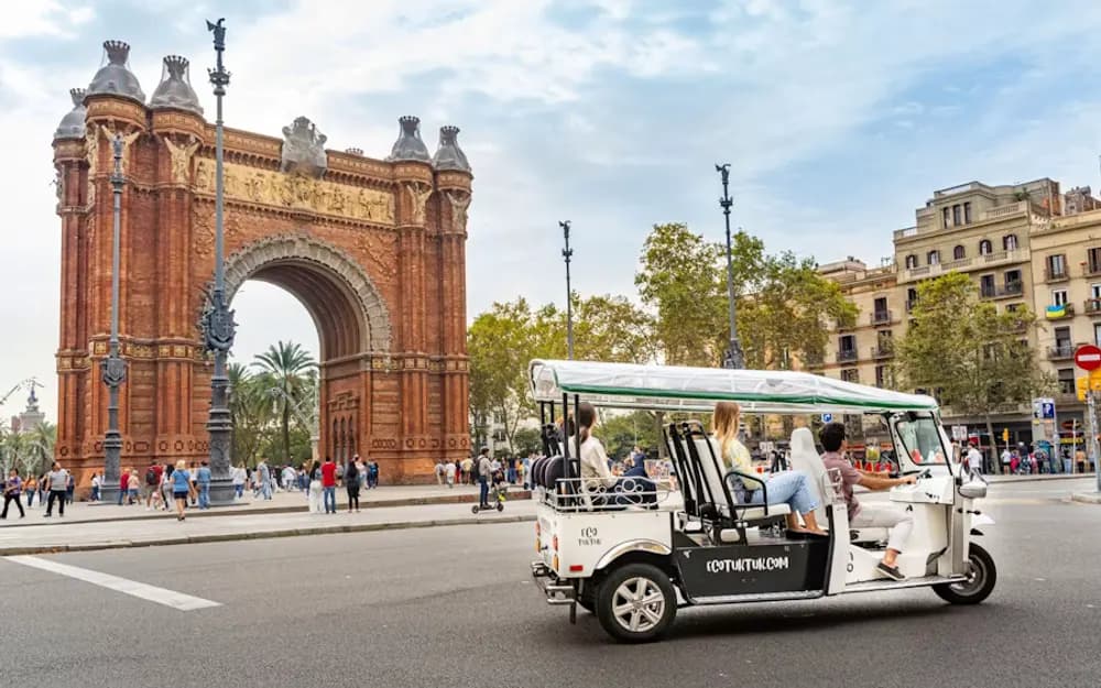 Barcelona Tuk Tuk Private Tour
