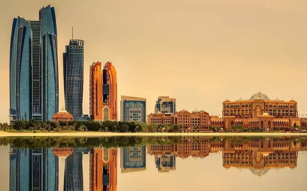 2 Days Offer: Dubai Guided Tour and Abu Dhabi Day Trip