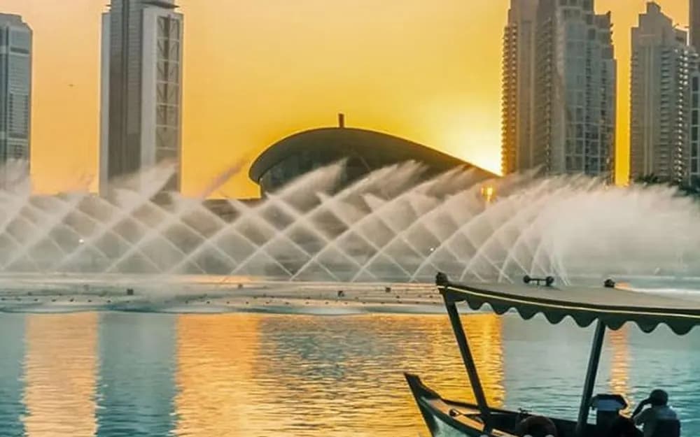 Dubai Traditional Boat Ride and Fountain Show