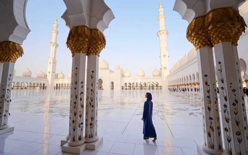 Abu Dhabi Day Trip from Dubai with Mosque Sheik Zayed and Qasr Al Watan Palace Tickets