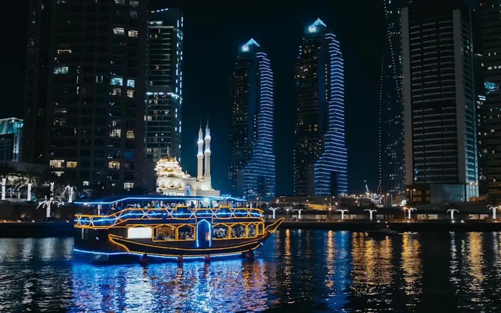 Dubai Dhow Cruise with Dinner