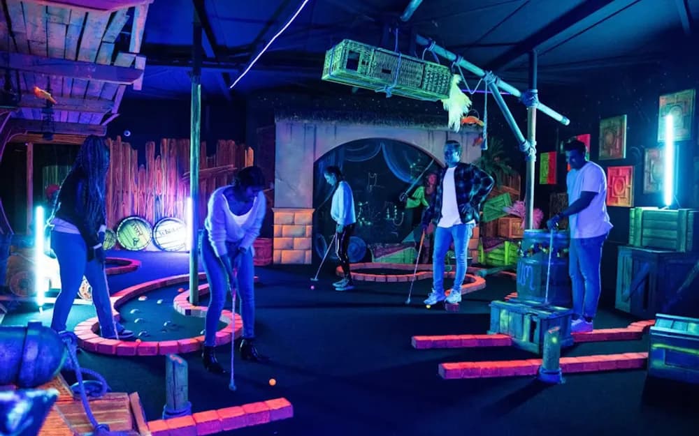 Amsterdam Glow in the Dark Minigolf Tickets