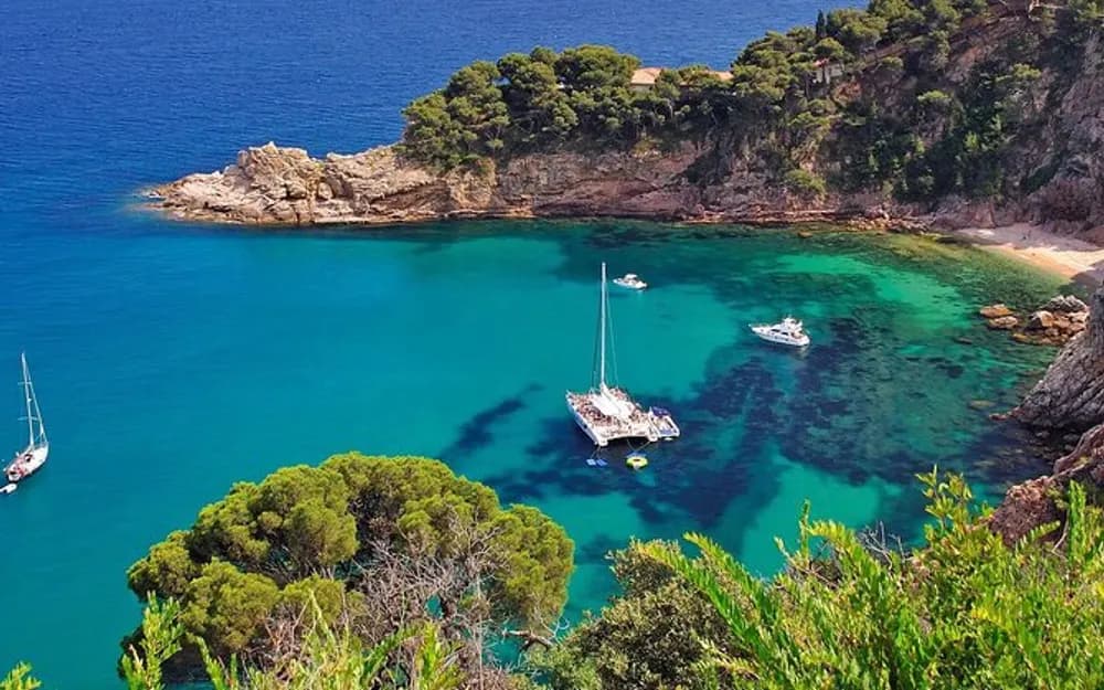 Girona and Costa Brava Day Trip from Barcelona