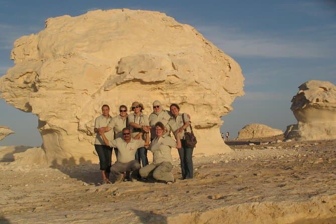 White Desert and Bahariya Oasis 2-Day Trip from Cairo